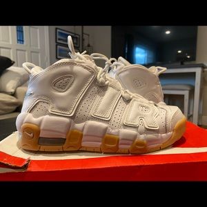 Nike Air More Uptempo'White Gum' GS 
Sneakers 5Y